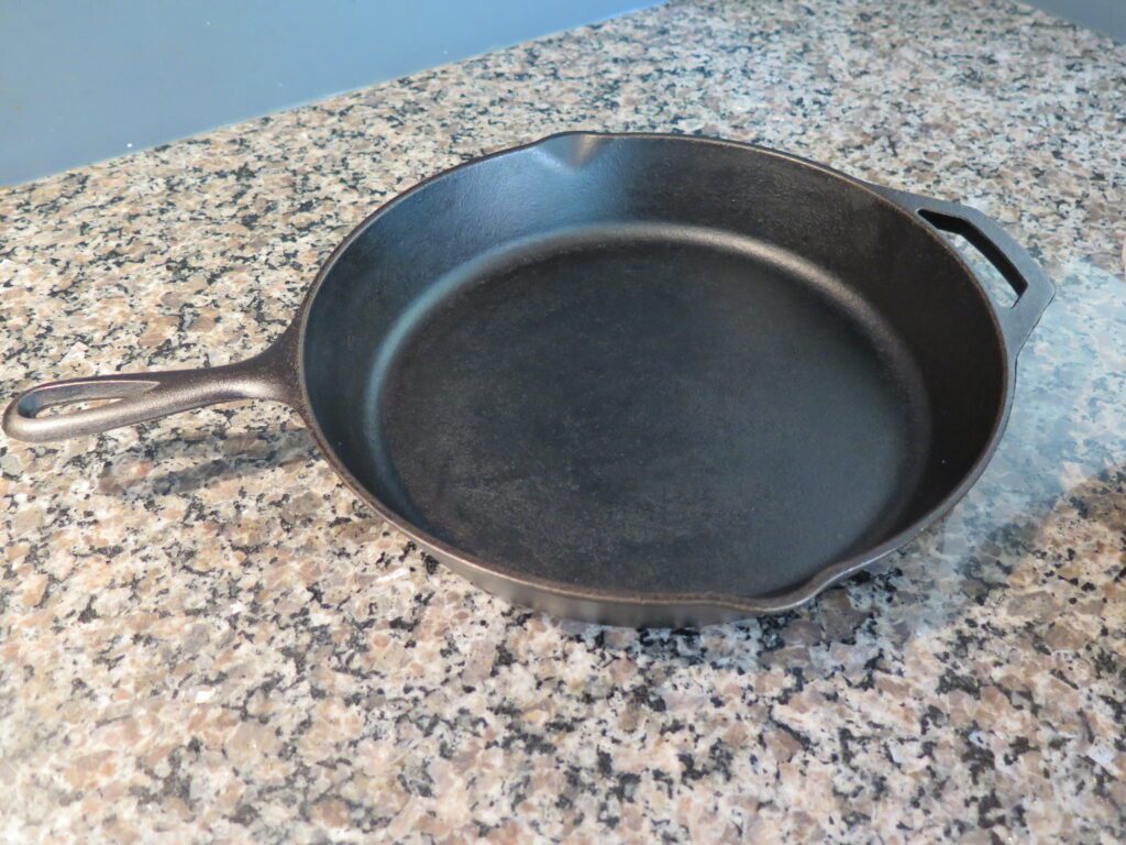 Lodge 10.25" cast iron pan